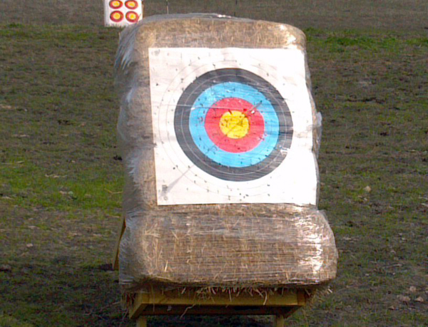 bulls eye, mounted archery